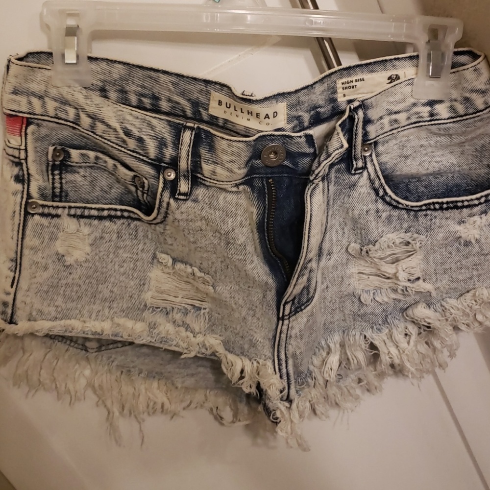 Bullhead high waisted shorts
